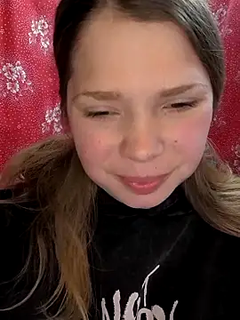 Zuli Kiska online show from April 2026 07:30:01 PM