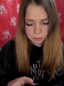 Zuli Kiska online show from March 2026 08:37:01 PM