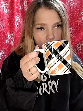 Zuli Kiska online show from November 2025 09:19:01 PM