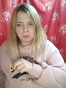 Snapshot of Zuli_Kiska chatting on January 2025 11:27:01 PM Zuli Kiska online show from January 2025 11:27:01 PM