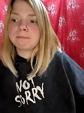Snapshot of Zuli_Kiska chatting on March 2025 08:31:01 PM Zuli Kiska online show from March 2025 08:31:01 PM