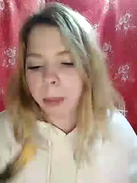 Snapshot of Zuli_Kiska chatting on January 2025 09:05:02 PM Zuli Kiska online show from January 2025 09:05:02 PM