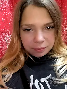 Zuli Kiska online show from November 2025 08:57:02 PM