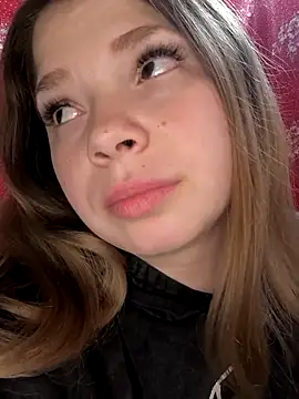 Zuli Kiska online show from December 2025 09:37:02 PM