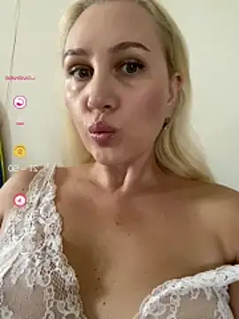 YourBlondee online show from July 2026 01:28:02 AM