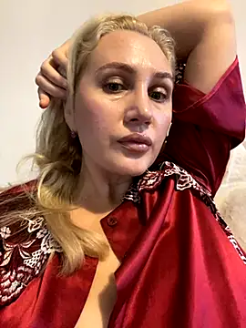 YourBlondee online show from October 2025 02:19:01 AM