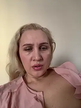 YourBlondee online show from February 2026 02:55:02 AM