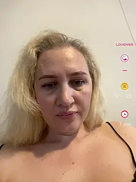 YourBlondee online show from June 2026 12:30:02 AM