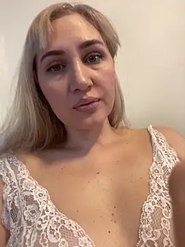 YourBlondee online show from February 2025 02:18:01 AM
