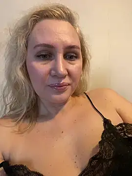 YourBlondee online show from January 2026 03:10:02 AM