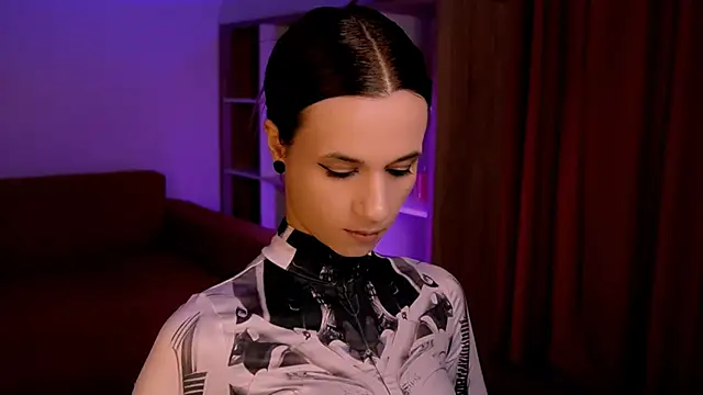 ItsAlisia online show from November 2025 01:36:02 PM