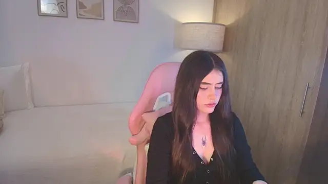 Snapshot of iriswest_ chatting on October 2025 12:25:02 AM iriswest  online show from October 2025 12:25:02 AM