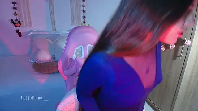 iriswest  online show from April 2026 01:01:02 AM