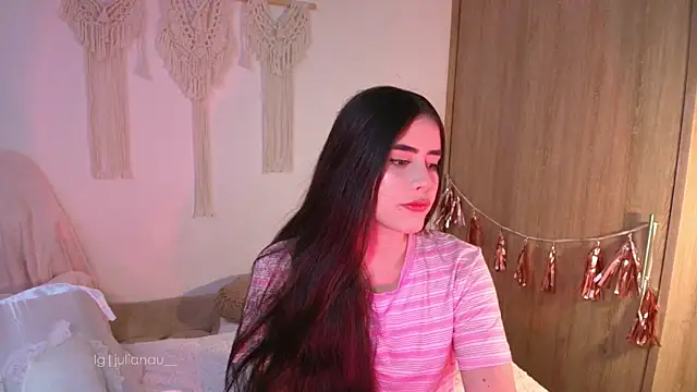 iriswest  online show from May 2026 02:00:01 AM