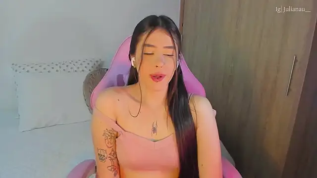 Snapshot of iriswest_ chatting on March 2025 02:16:02 AM iriswest  online show from March 2025 02:16:02 AM
