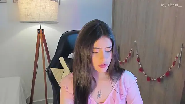 Snapshot of iriswest_ chatting on February 2025 01:53:01 AM iriswest  online show from February 2025 01:53:01 AM