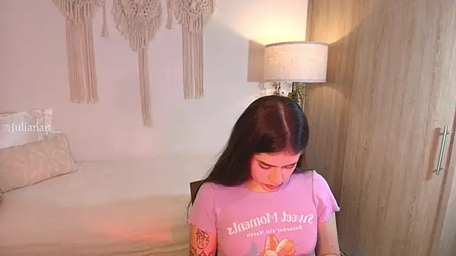 iriswest  online show from November 2025 12:22:01 AM