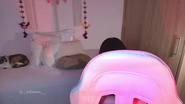 iriswest  online show from March 2026 12:25:01 AM