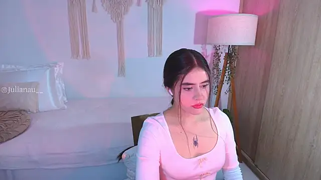 iriswest  online show from November 2025 11:31:02 PM