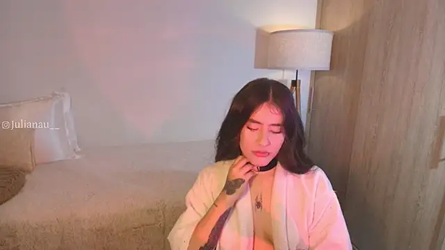 iriswest  online show from October 2025 11:55:02 PM