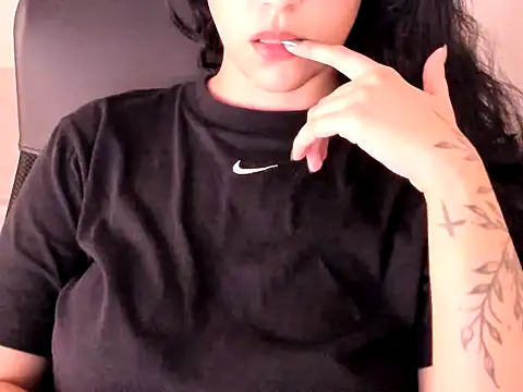 Kristenbr online show from April 2026 11:17:02 PM