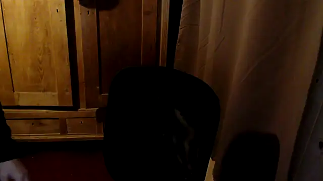 beauty-of-pain online show from November 2025 03:06:02 PM