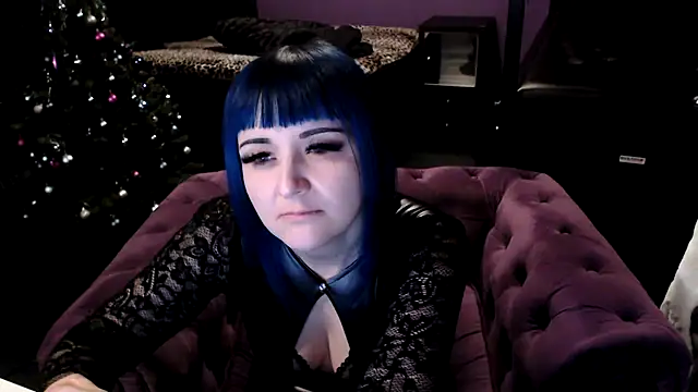 beauty-of-pain online show from December 2025 06:17:01 PM