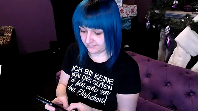 beauty-of-pain online show from December 2025 06:52:01 PM