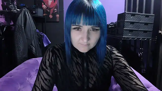 beauty-of-pain online show from November 2025 08:02:01 PM