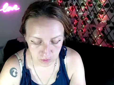 kittykalor09 online show from May 2026 02:53:01 AM