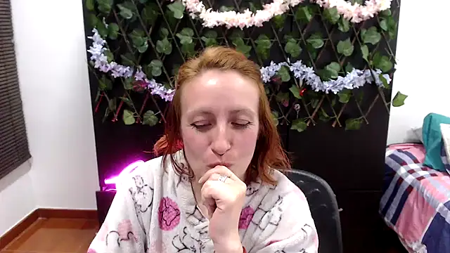 kittykalor09 online show from February 2026 04:21:01 AM