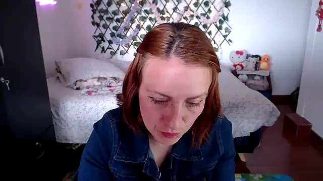 kittykalor09 online show from February 2026 10:18:02 PM