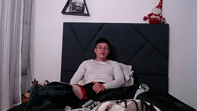 Snapshot of MathewCollin chatting on December 2024 01:17:01 PM MathewCollin online show from December 2024 01:17:01 PM