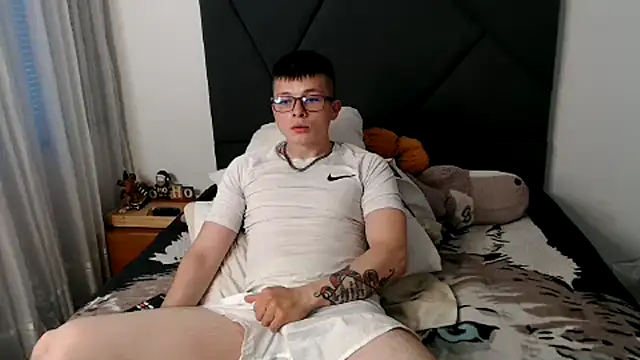 Snapshot of MathewCollin chatting on February 2025 10:49:02 PM MathewCollin online show from February 2025 10:49:02 PM
