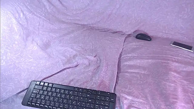 Q T pie online show from October 2025 01:26:01 AM