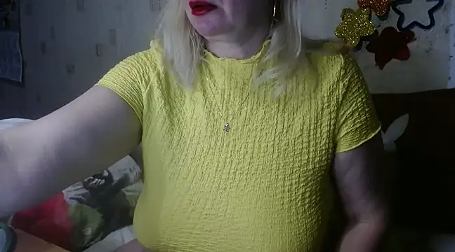 Snapshot of QueenLana chatting on March 2025 03:54:01 PM QueenLana online show from March 2025 03:54:01 PM