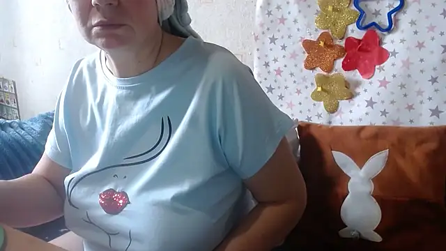 Snapshot of QueenLana chatting on October 2025 06:58:02 AM QueenLana online show from October 2025 06:58:02 AM