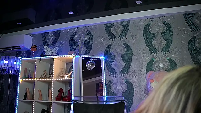 anneswhite online show from March 2026 04:43:01 AM