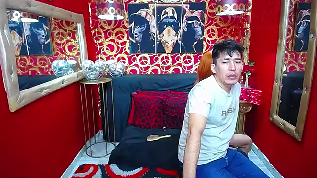 Snapshot of shannentrans chatting on January 2025 01:11:01 PM shannentrans online show from January 2025 01:11:01 PM