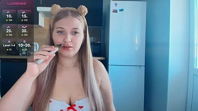 Snapshot of Adr1ana_ chatting on February 2026 07:19:02 AM Adr1ana online show from February 2026 07:19:02 AM