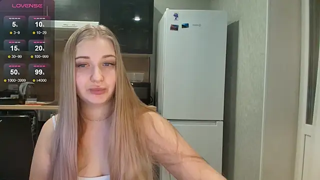 Snapshot of Adr1ana_ chatting on February 2026 04:52:02 AM Adr1ana online show from February 2026 04:52:02 AM