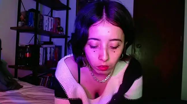 babyluna 8 8 online show from March 2025 02:30:02 AM