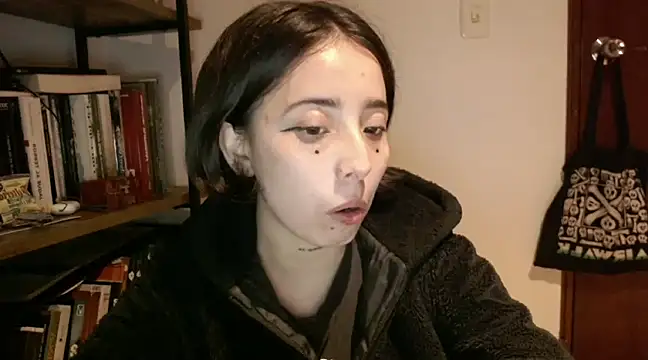 babyluna 8 8 online show from March 2025 01:01:01 AM