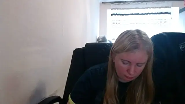 PeterAndJen online show from June 2026 06:24:01 AM
