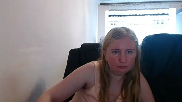 PeterAndJen online show from June 2026 04:18:02 PM