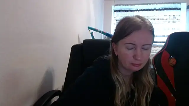 PeterAndJen online show from September 2025 07:34:02 AM