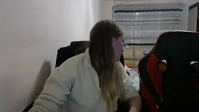 PeterAndJen online show from November 2025 07:18:02 PM