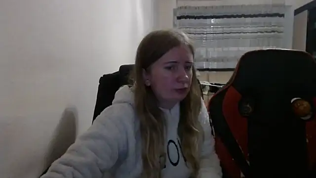 PeterAndJen online show from October 2025 07:03:02 PM