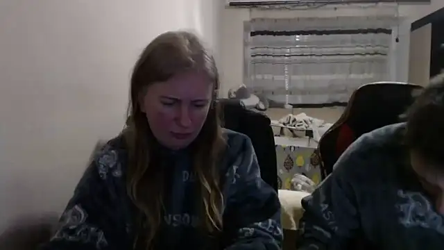 PeterAndJen online show from February 2026 07:10:01 PM