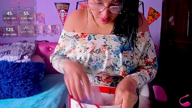 crissn0707 online show from October 2025 02:36:02 PM